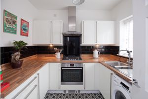 Kitchen- click for photo gallery